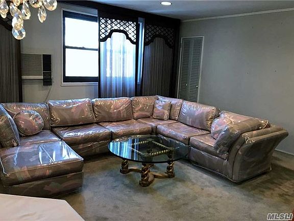 2nd image of 5748 246th Cres