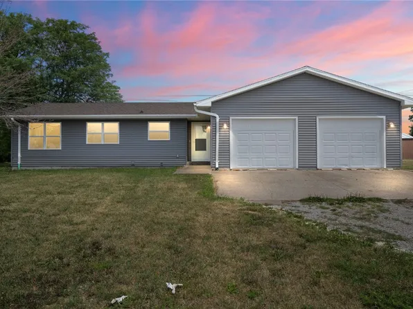 2787 61st Street Ln, Vinton, IA 52349