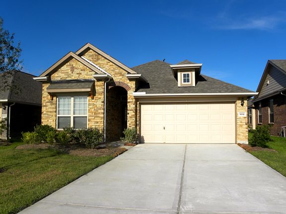5th image of 19310 Blueberry Cedar Dr