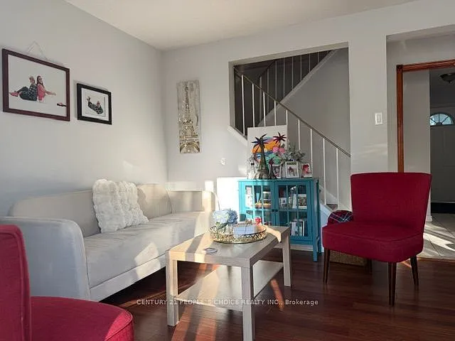 10 Juliana Sq — Photo 5