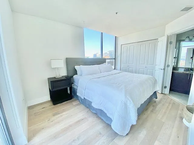 253 10th Ave #1302 — Photo 16