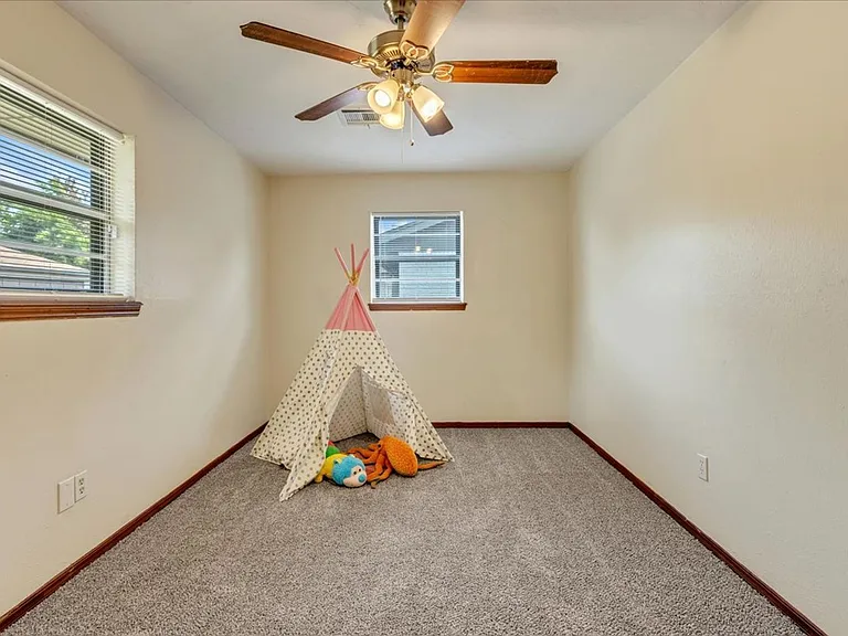 4121 Monica Dr — Photo 13