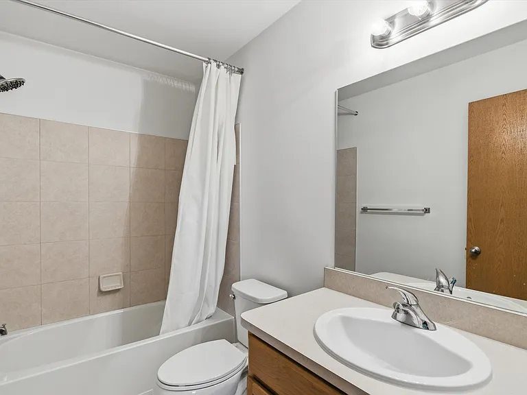 1304 Riversedge Dr — Photo 28