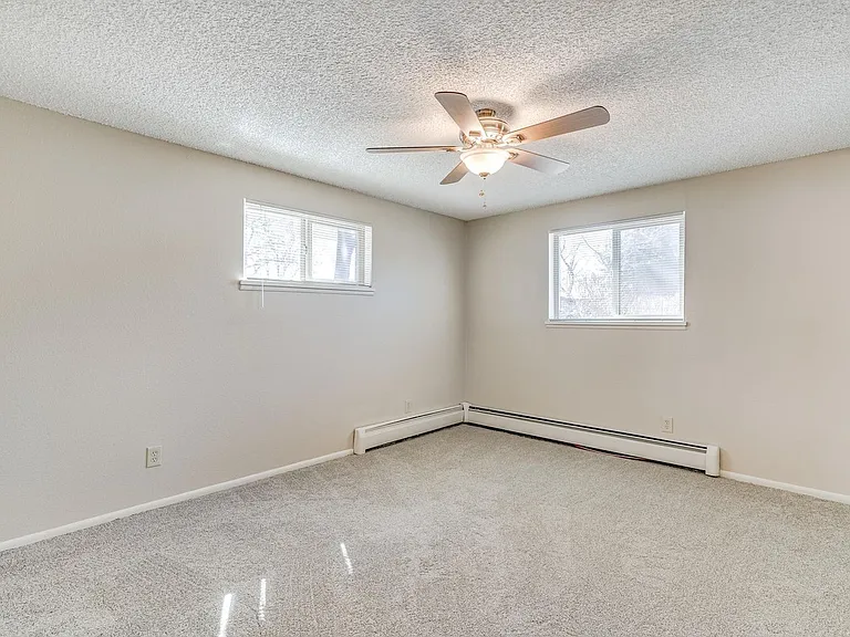 Woodridge Apartments — Photo 2