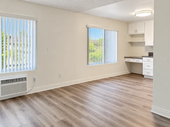 Charleston Square Gardens, 1660 W Palm Ln APT 10, Anaheim, CA 92802