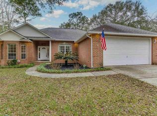 5713 Lofty Pines Dr, Milton, FL 32570