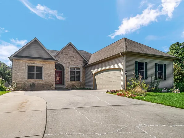 53395 Winterberry Ct, South Bend, IN 46637