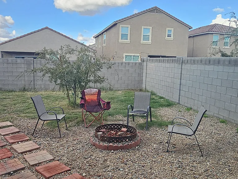 35444 W San Alvarez Ave — Photo 1