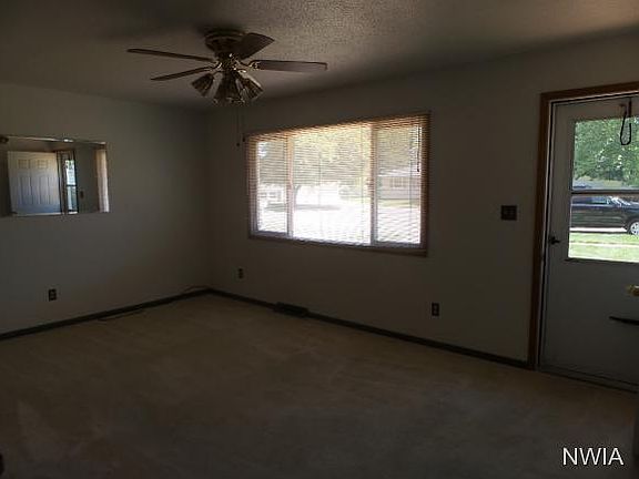 3rd image of 3313 Santa Fe Ct