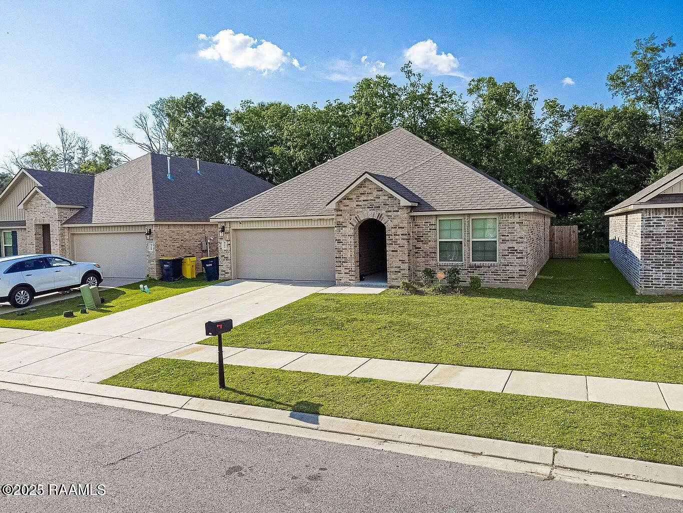 4 bed, 1775 sqft, $2,000 — Photo 3