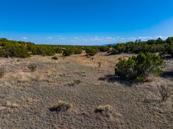 12 Estrellita Del Rte, Santa Fe, NM 87506