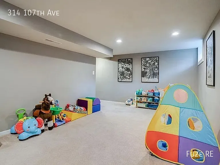 314 107th Ave NE — Photo 31