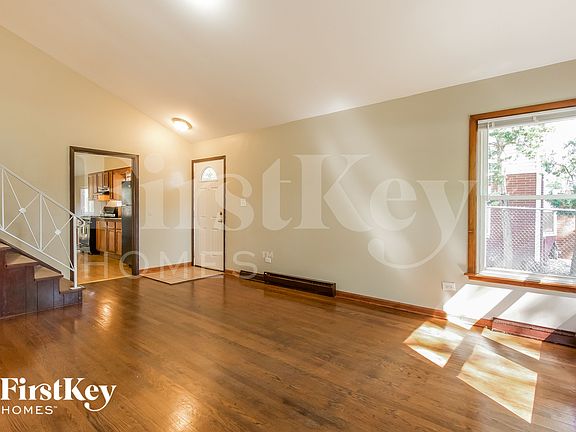4th image of 2108 Linden Ave
