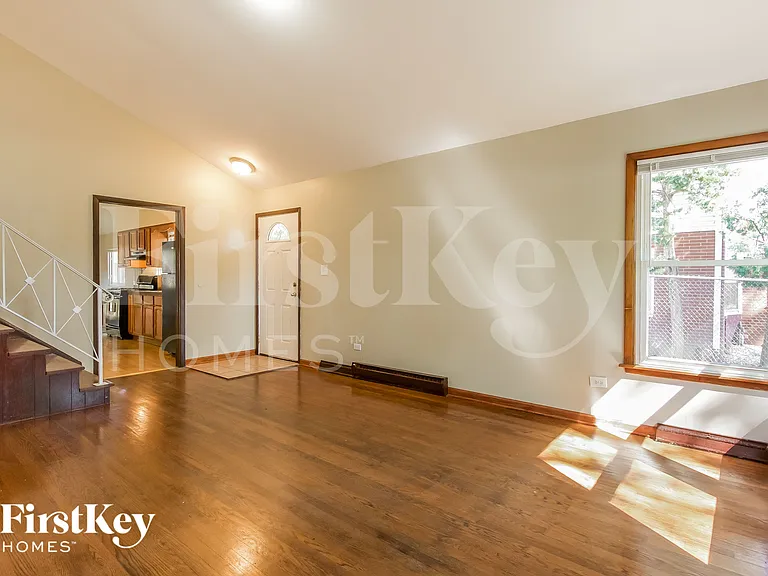 2108 Linden Ave — Photo 4