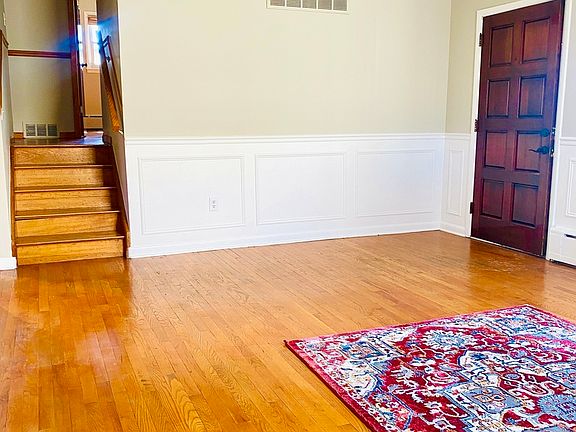 5th image of 105 S Grant St