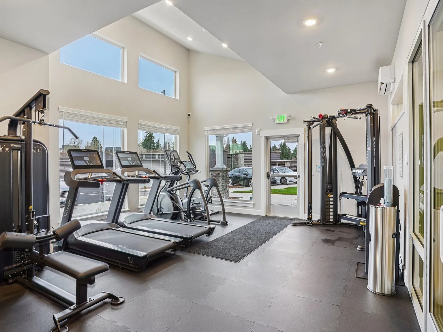 Tahoma Terrace Apartments — Photo 4