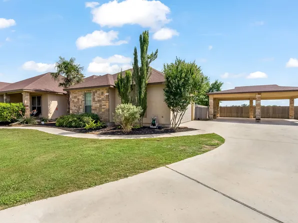 17927 Rockys Circle, Lytle, TX 78052