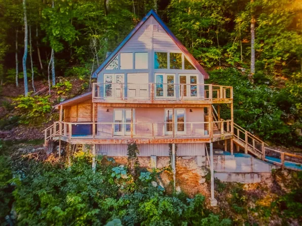 2821 Overholt Trl, Sevierville, TN 37862