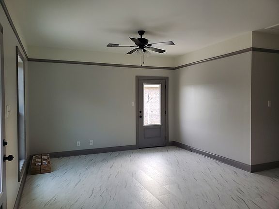 3rd image of 112 Moonflower Dr #1