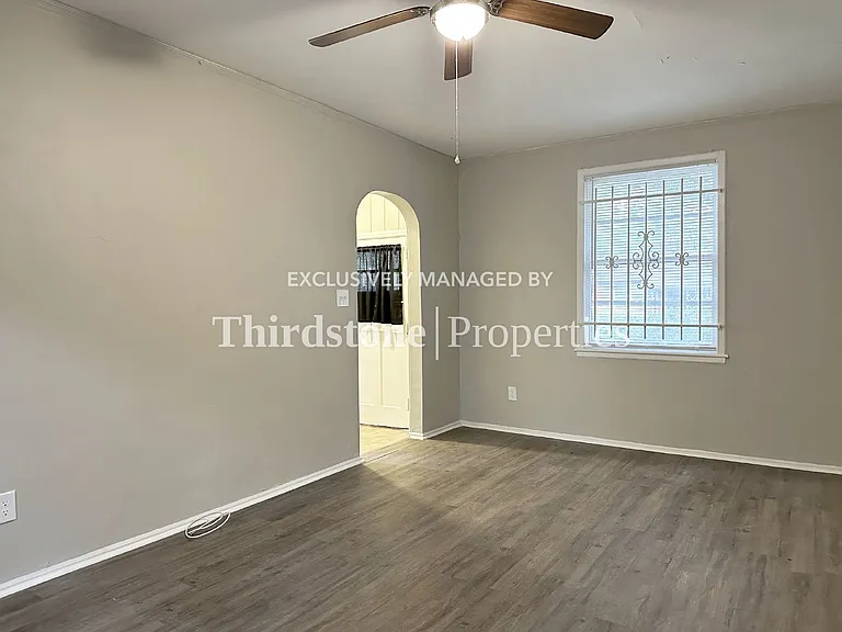 435 Springfield Ct N — Photo 5