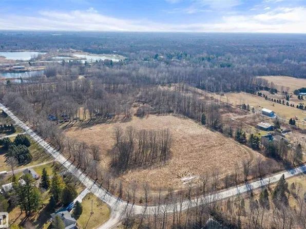 1900 Burns Rd, Smiths Creek, MI 48074