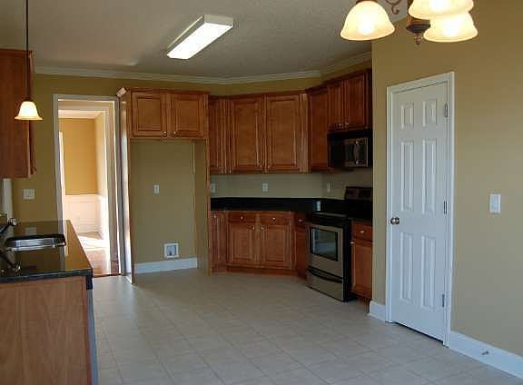 4th image of 430 Nora Dr