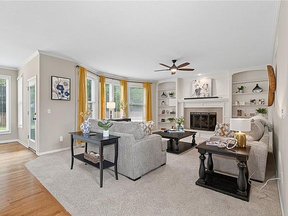 3rd image of 12704 W 138th Pl