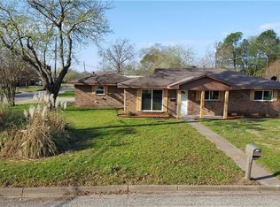 201 Stonegate St, Terrell, TX 75160