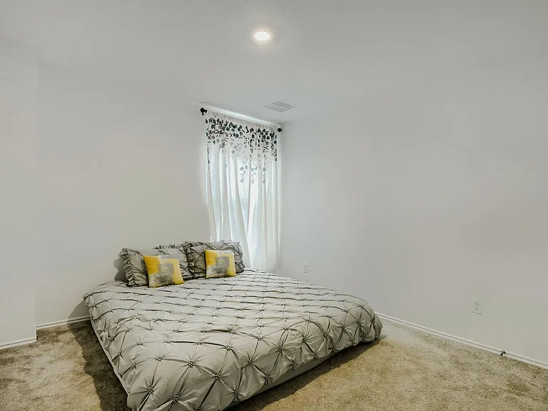 1337 Aquilla Dr — Photo 15