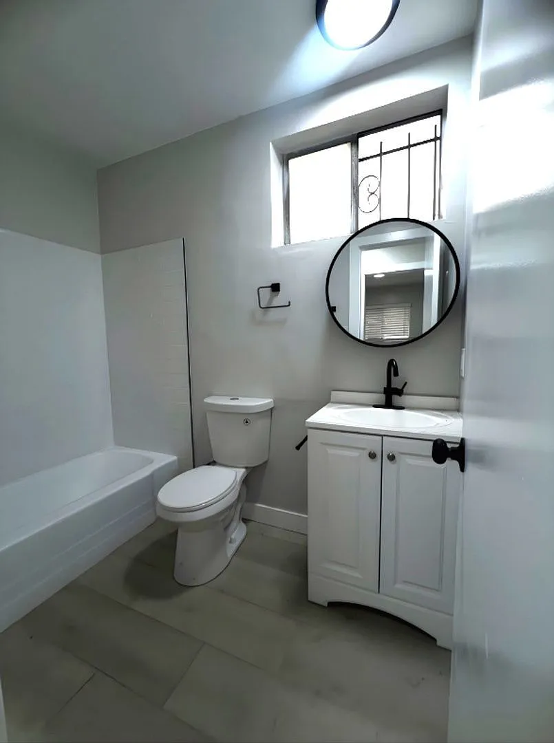 1 bed, 1.0 bath, 700 sqft, $1,995 — Photo 4