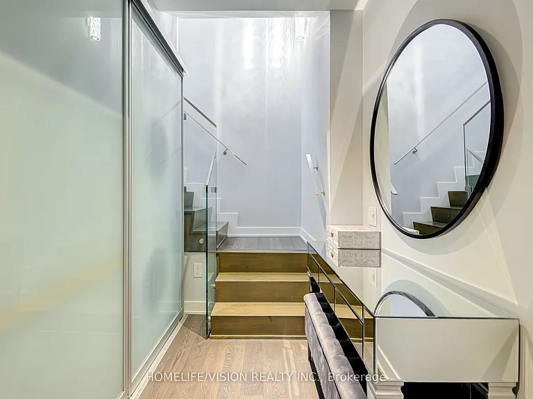 629 King St W #Penthouse 1415 — Photo 4
