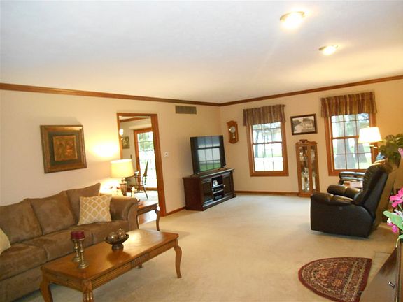 4th image of 19132 Newport Pointe Ct