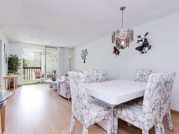 5th image of 6795 Huntington Lane #201