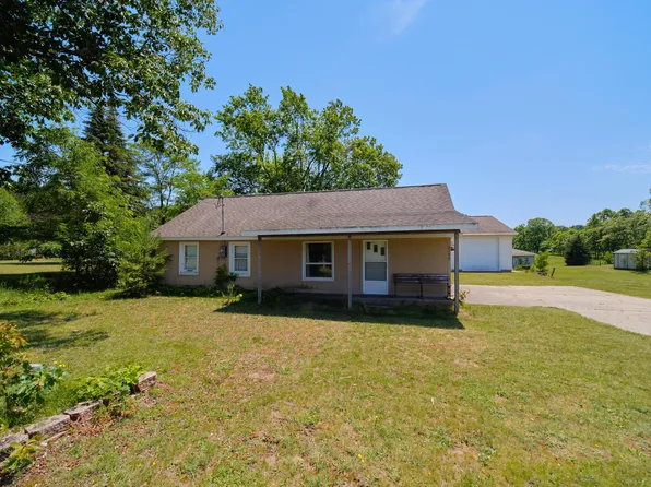 8399 Lake St, Bear Lake, MI 49614