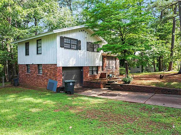 2nd image of 1432 Mesa Ln