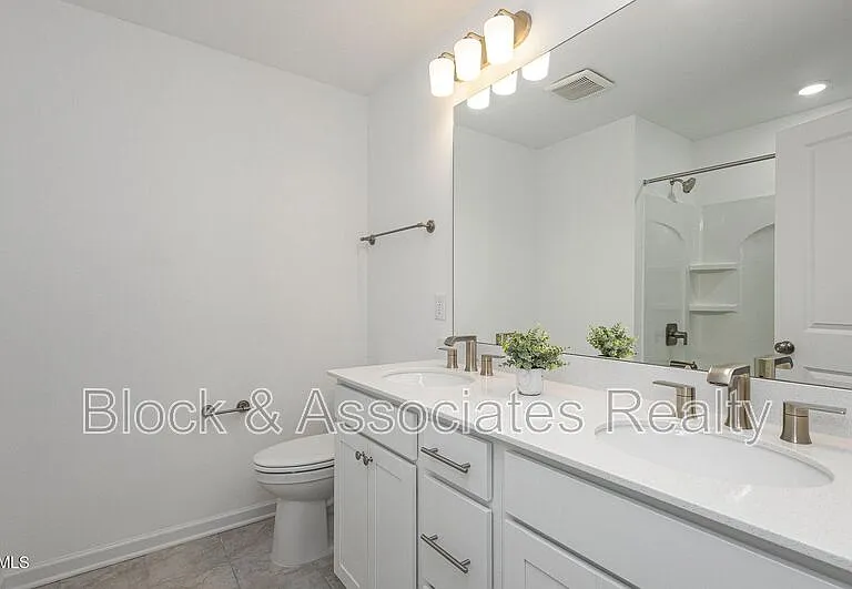 153 Hickory Grove Dr — Photo 15