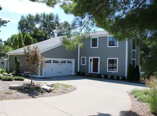 7620 Apple Hill Ct SE, Ada, MI 49301