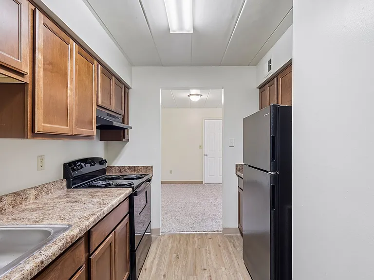 Forest Apartments — Photo 8