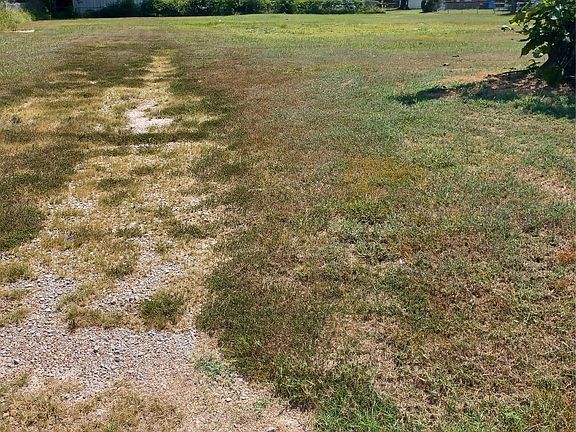 4th image of 514 SE Main St