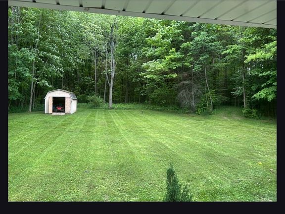 5th image of 10984 Blanchard Rd