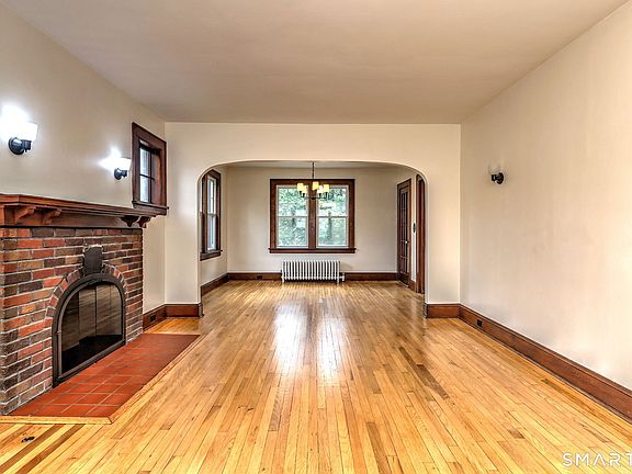 5th image of 125 Glenridge Road East