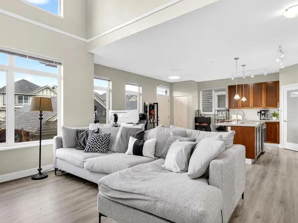 10115 240a St, Maple Ridge, BC V2W 0E7