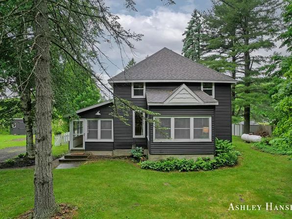 12577 Redmond Ave NE, Cedar Springs, MI 49319