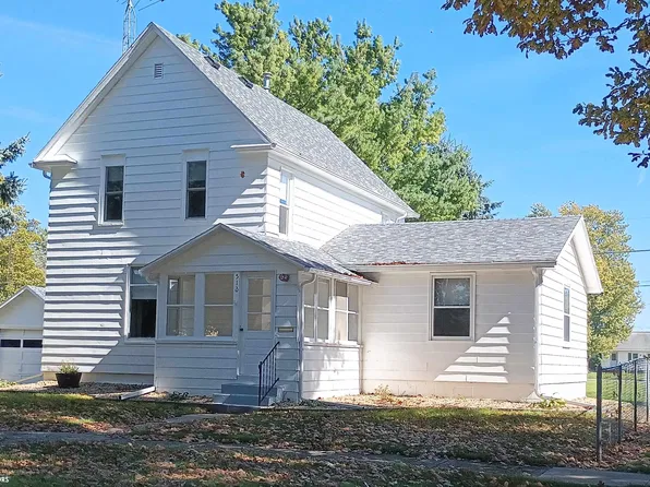 516 2nd St SE, Hampton, IA 50441