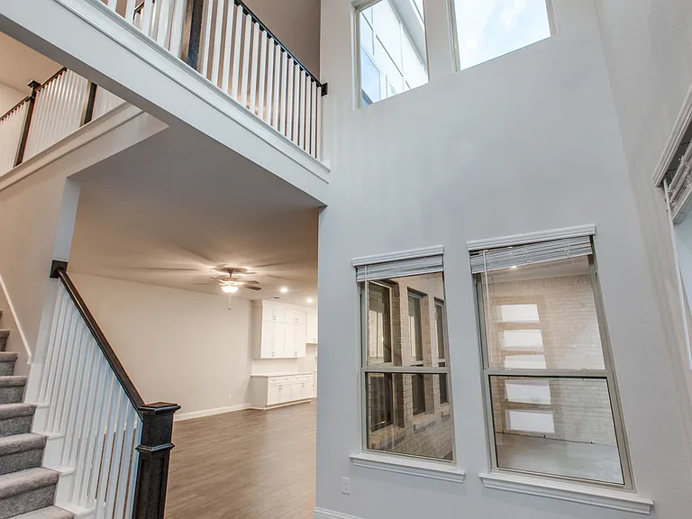 4508 El Paso Dr — Photo 5
