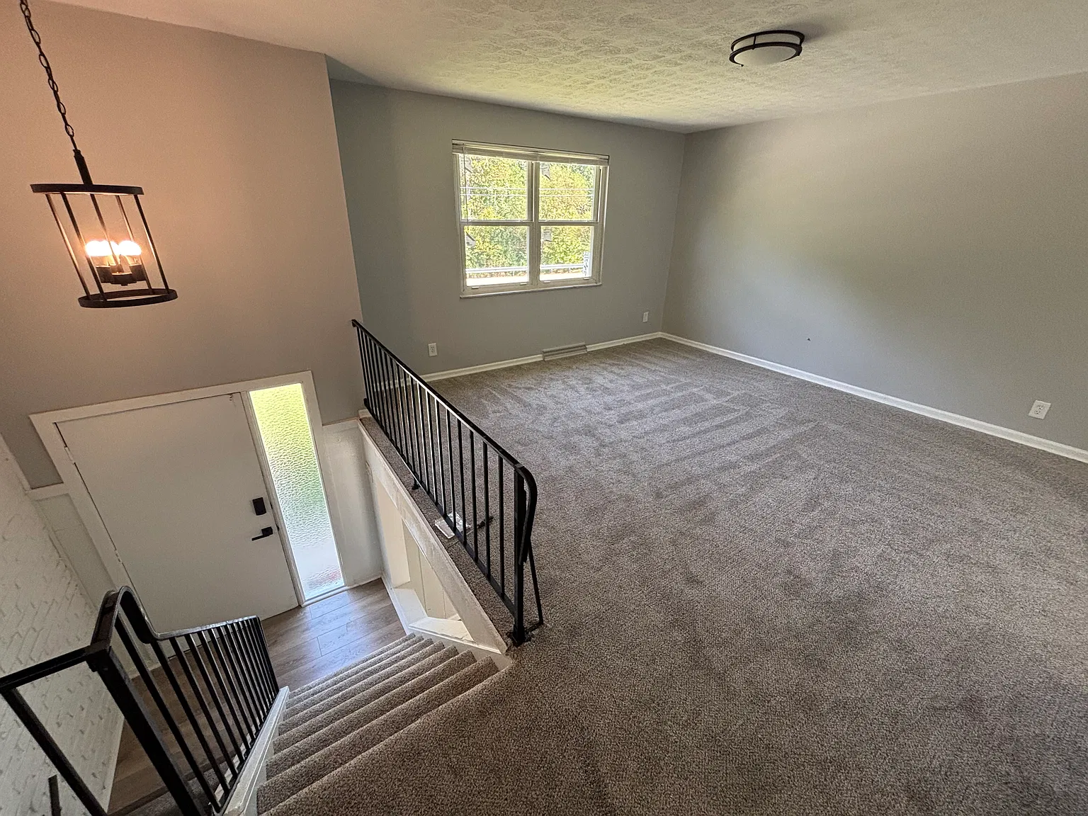 3 bed, 1522 sqft, $2,195 — Photo 2