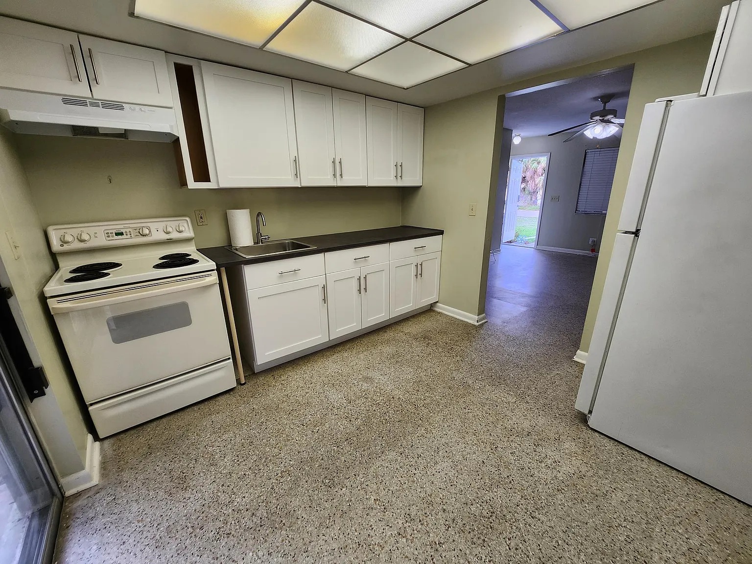 9374 Sunrise Dr — Photo 3