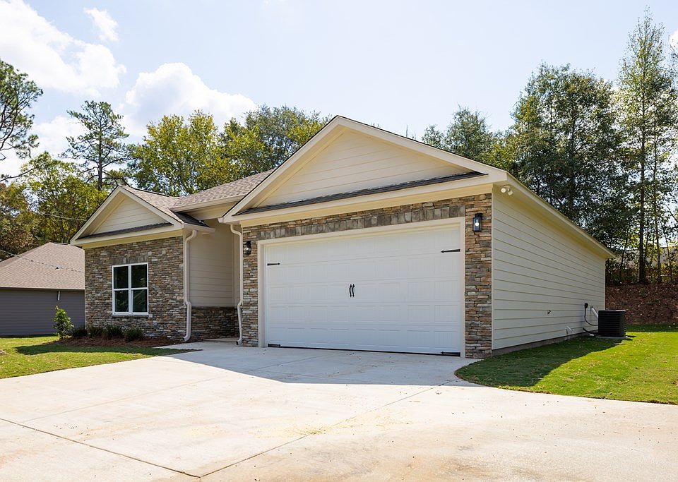 2nd image of 24 Wiggins Ln