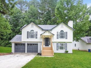 6445 Emerald Pointe Cir, College Park, GA 30349