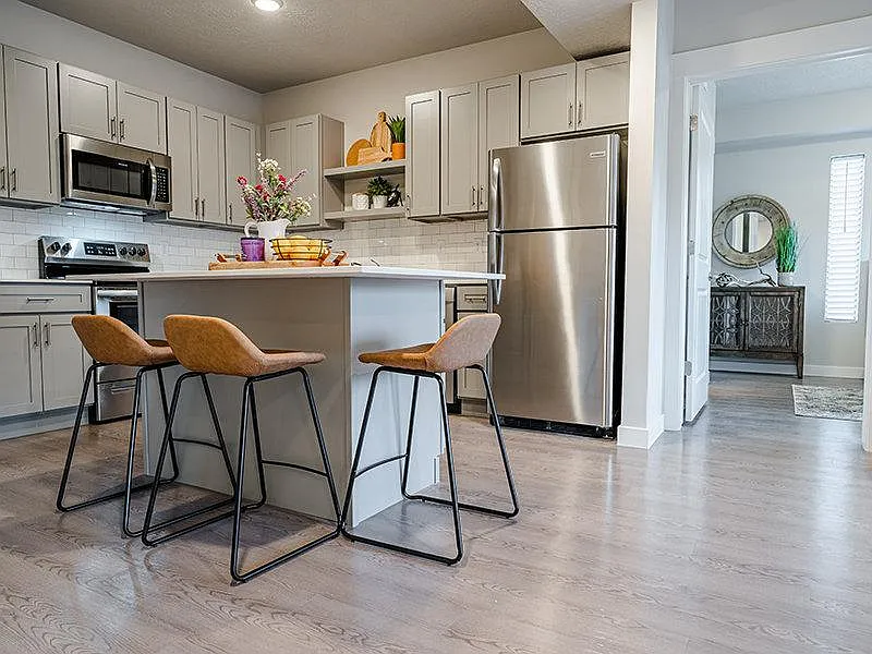 Lofts at 5 Points — Photo 3